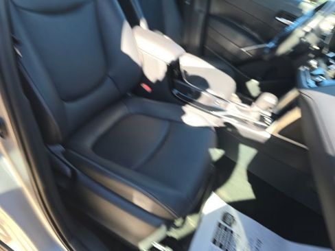 Used 2023 Toyota Corolla Cross XLE image 35