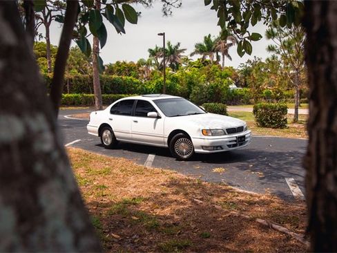 Used 1996 INFINITI I30 image 9