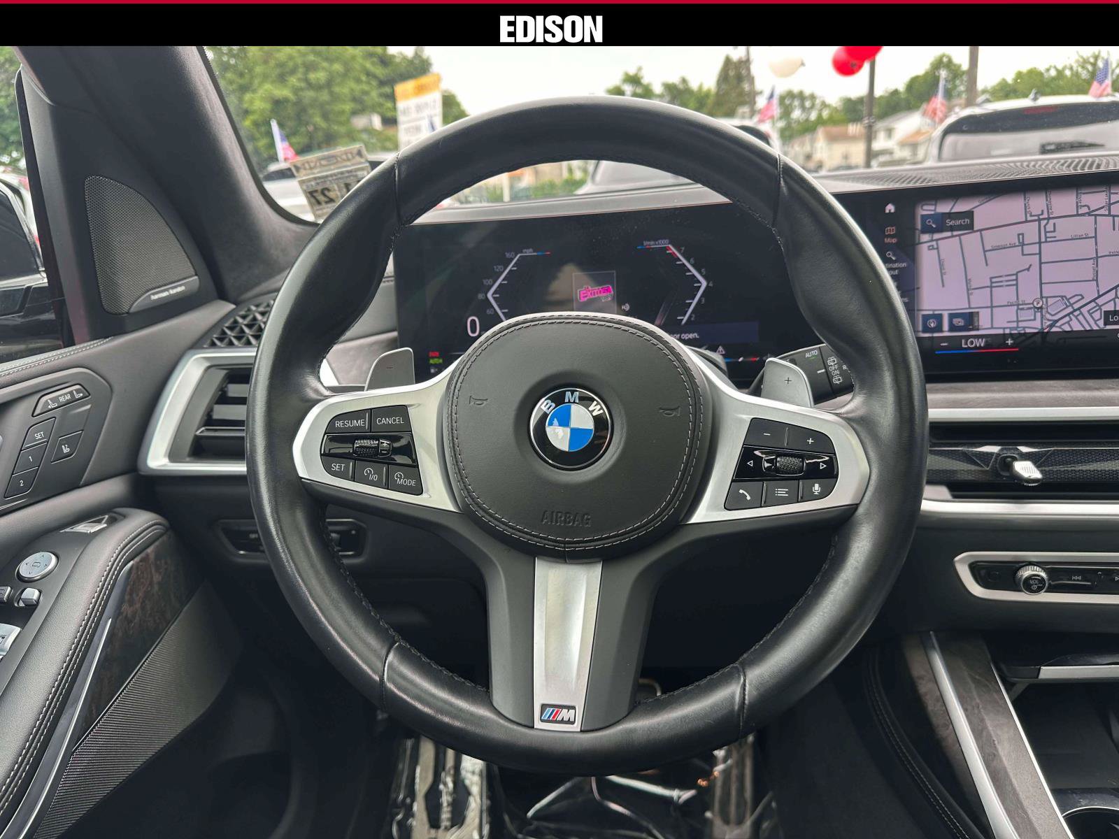 Used 2023 BMW X7 xDrive40i w/ M Sport Package AWD/4WD image 14