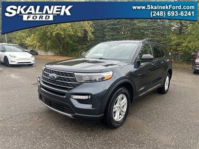 Certified 2022 Ford Explorer XLT w/ Equipment Group 202A