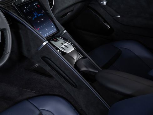 Used 2025 Ferrari Roma Spider image 39