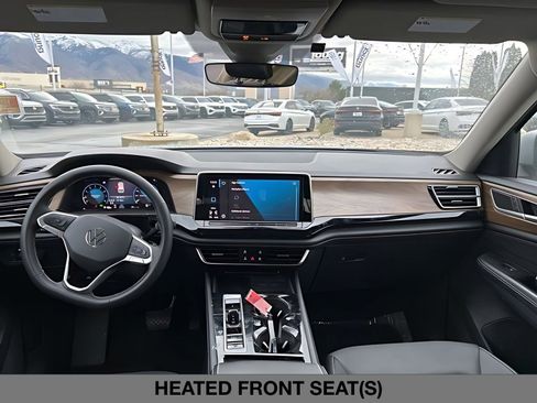 Used 2024 Volkswagen Atlas SE image 18