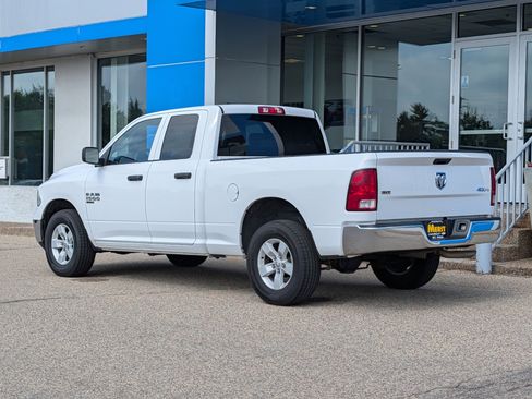 Used 2024 RAM 1500 Classic SLT AWD/4WD image 4