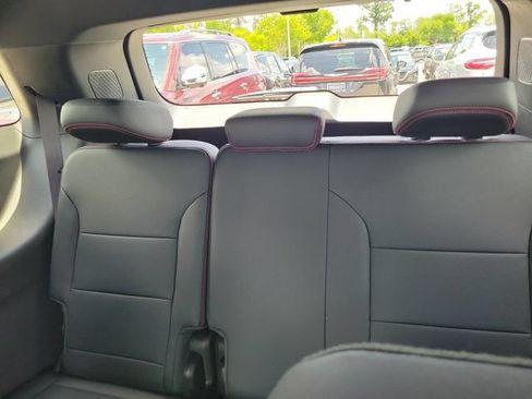 Used 2024 Chevrolet Traverse RS AWD/4WD image 13