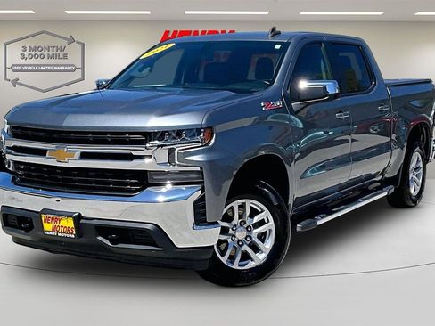 Used 2021 Chevrolet Silverado 1500 LT w/ Z71 Off-Road Package AWD/4WD image 3