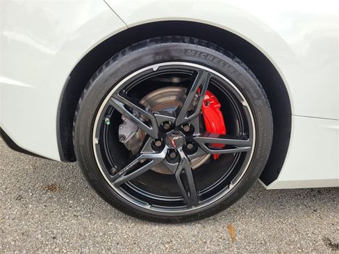 Used 2022 Chevrolet Corvette Stingray Premium Cpe w/ Z51 Performance Package image 22