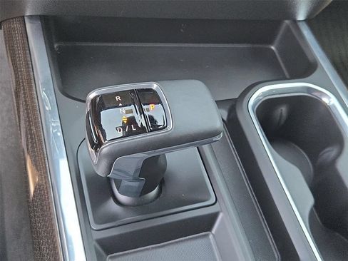 Certified 2026 Chevrolet Silverado 1500 LT Trail Boss w/ LPO, Dark Essentials Package AWD/4WD image 8