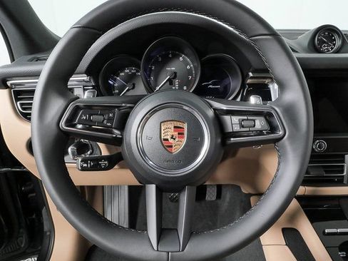 Certified 2026 Porsche Macan AWD/4WD image 10