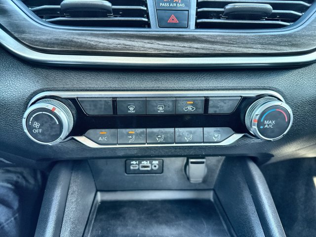 Used 2025 Nissan Altima 2.5 SV AWD/4WD image 18