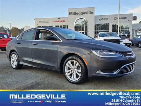 Used 2017 Chrysler 200 Limited Platinum w/ Comfort & Convenience Group image 1