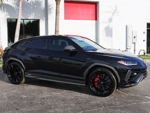 Used 2024 Lamborghini Urus S image 11