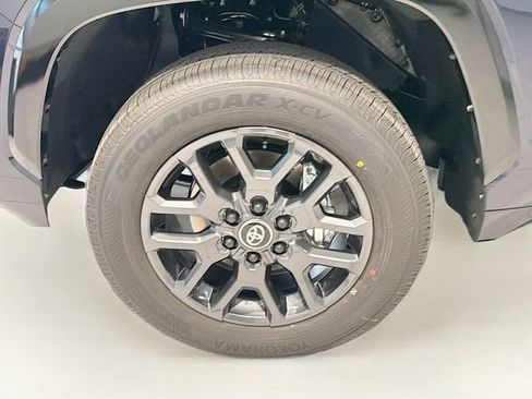 New 2026 Toyota Tundra Platinum AWD/4WD image 25