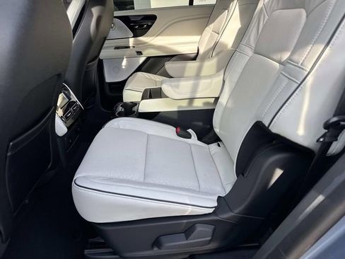 New 2026 Lincoln Aviator Black Label w/ Jet Appearance Package image 15