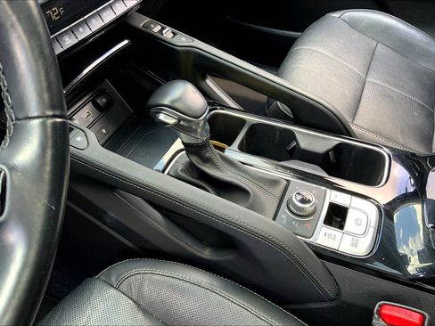 Used 2022 Kia Telluride EX image 19