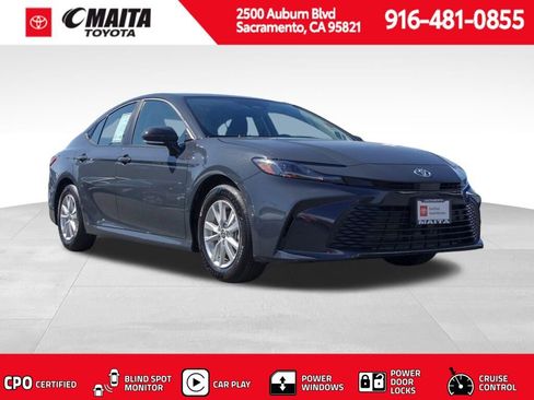 Certified 2025 Toyota Camry LE image 1