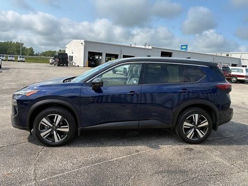 Used 2025 Nissan Rogue SL w/ SL Premium Package AWD/4WD image 10