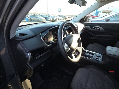 Used 2020 Chevrolet Traverse LS image 14