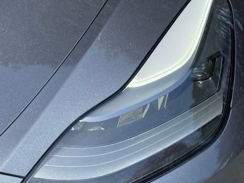 Used 2021 Tesla Model Y Performance image 12