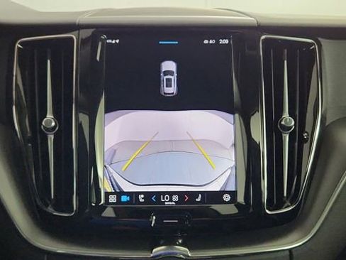 Certified 2025 Volvo XC60 T8 Core w/ Protection Package Premier AWD/4WD image 19