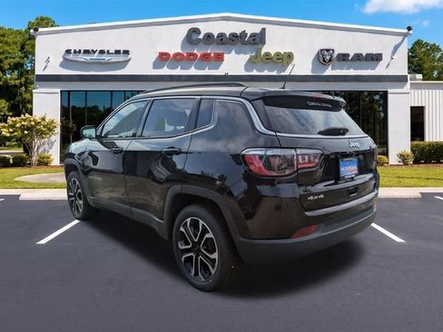 Used 2022 Jeep Compass Limited AWD/4WD image 6
