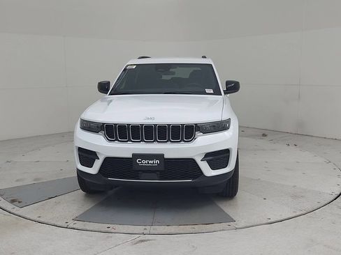 New 2025 Jeep Grand Cherokee Laredo image 5