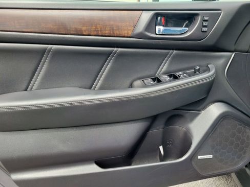 Used 2019 Subaru Outback 3.6R Limited w/ Popular Package #2 AWD/4WD image 15