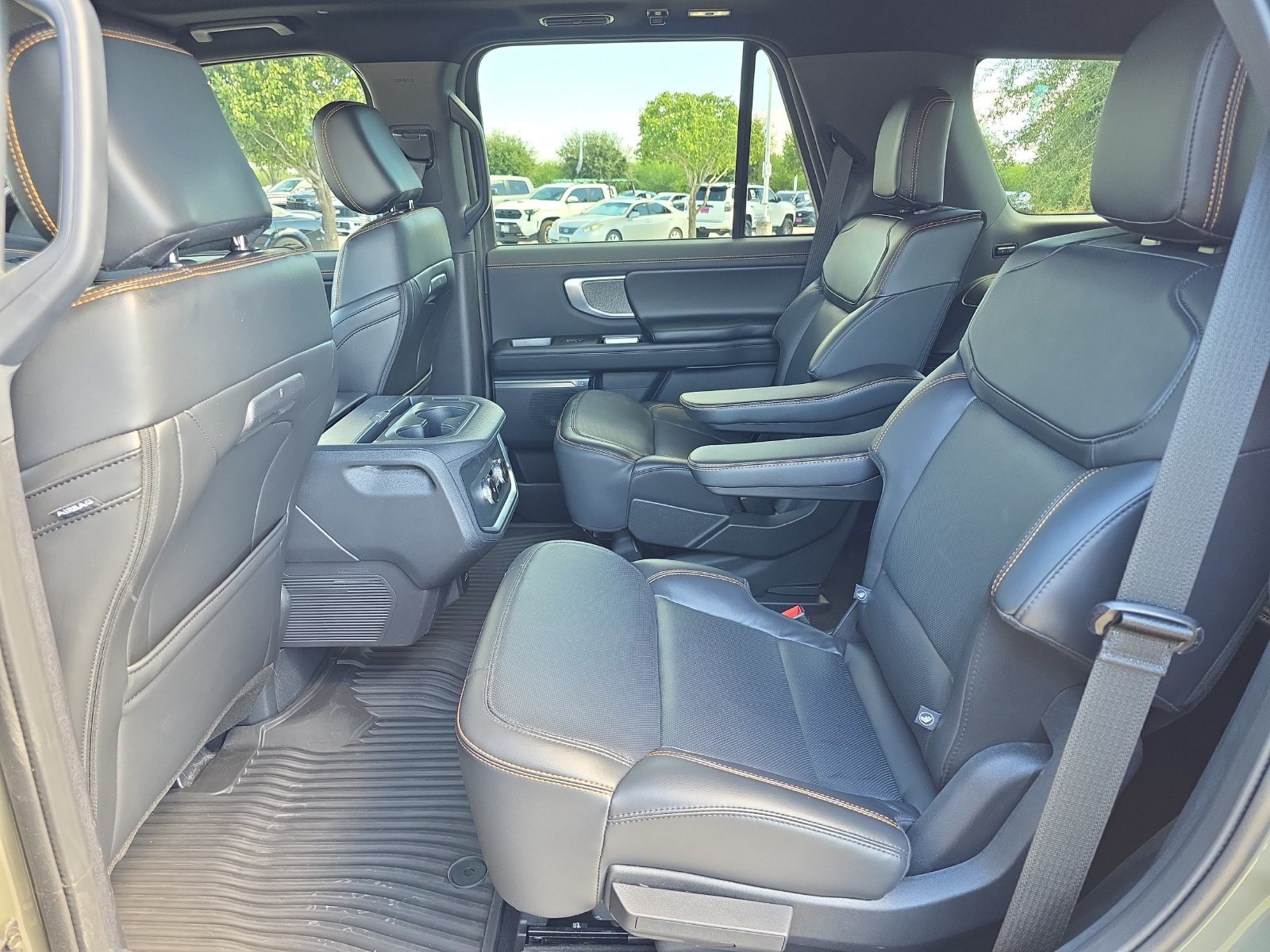 Used 2025 Ford Expedition Tremor AWD/4WD image 11