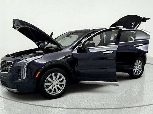 Certified 2023 Cadillac XT4 Premium Luxury w/ Cold Weather Package AWD/4WD image 9