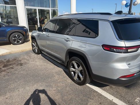 Used 2021 Jeep Grand Cherokee L Limited RWD image 3