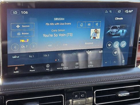 Used 2022 Lincoln Nautilus Reserve w/ Luxury Package image 21