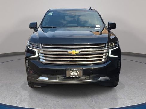 Used 2023 Chevrolet Suburban High Country w/ Premium Package 2 AWD/4WD image 3