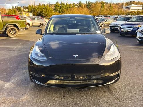 Used 2022 Tesla Model Y Performance image 4