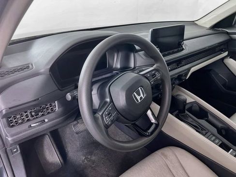Certified 2023 Honda Accord LX image 11