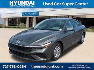 Used 2025 Hyundai Elantra SE FWD video 1