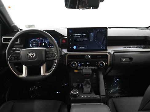 Used 2024 Toyota Tacoma TRD Off-Road w/ TRD Off Road Premium Package AWD/4WD image 18