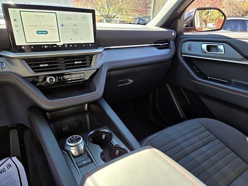 New 2026 Ford Explorer ST-Line image 21