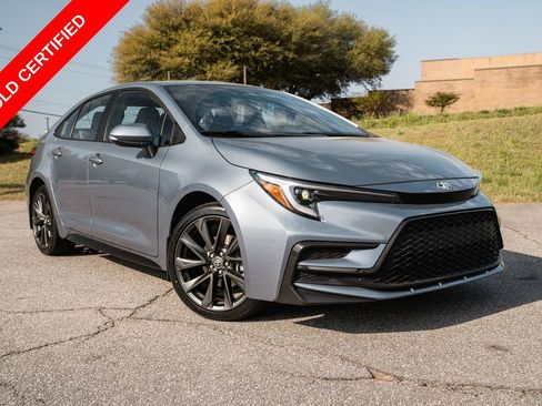 Certified 2025 Toyota Corolla SE FWD image 1