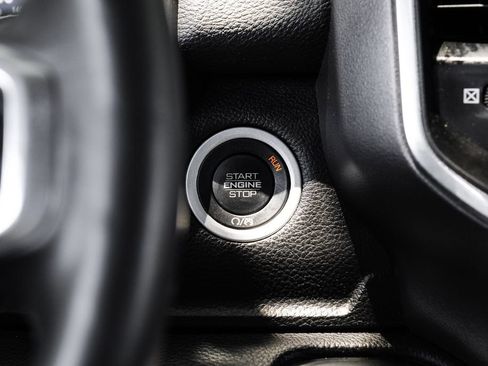 Used 2023 RAM 1500 Laramie AWD/4WD image 29