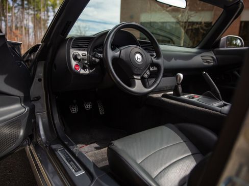 Used 2001 Honda S2000 image 45