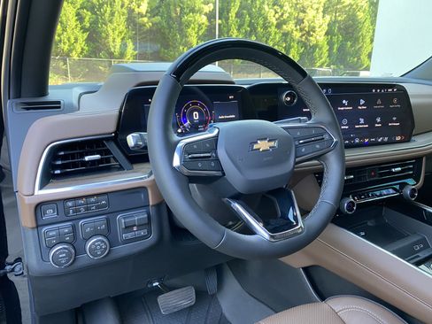 New 2026 Chevrolet Tahoe High Country AWD/4WD image 17