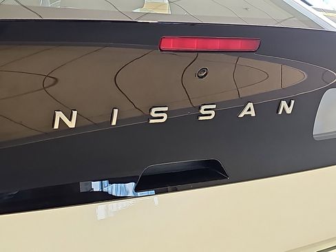 New 2026 Nissan Leaf Platinum+ w/ Cargo Package (Platinum+) FWD image 24