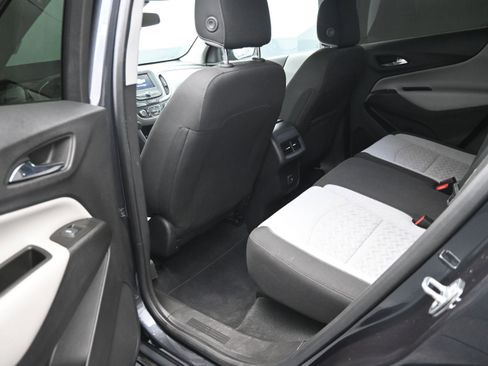 Used 2022 Chevrolet Equinox LS w/ LS Convenience Package AWD/4WD image 26