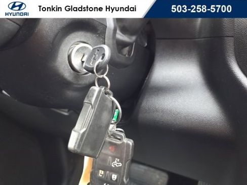 Used 2019 Chevrolet Silverado 1500 Custom Trail Boss image 19