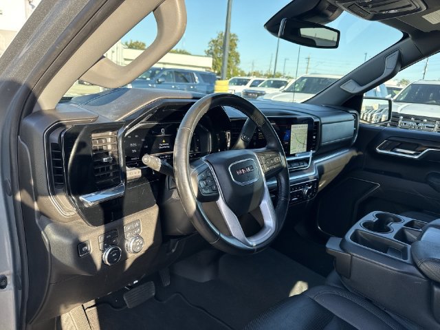 Used 2025 GMC Sierra 1500 SLT AWD/4WD image 10