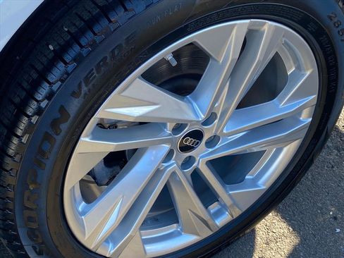 Used 2023 Audi Q7 3.0T Premium w/ Convenience Package image 21