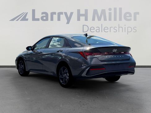 New 2026 Hyundai Elantra SEL Sport FWD image 5