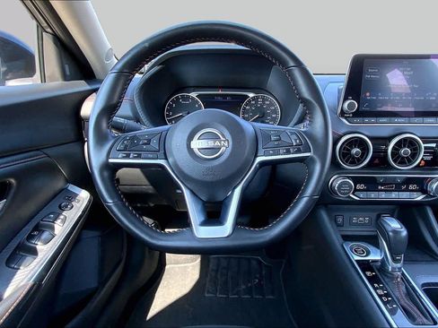 Used 2025 Nissan Sentra SR FWD image 6