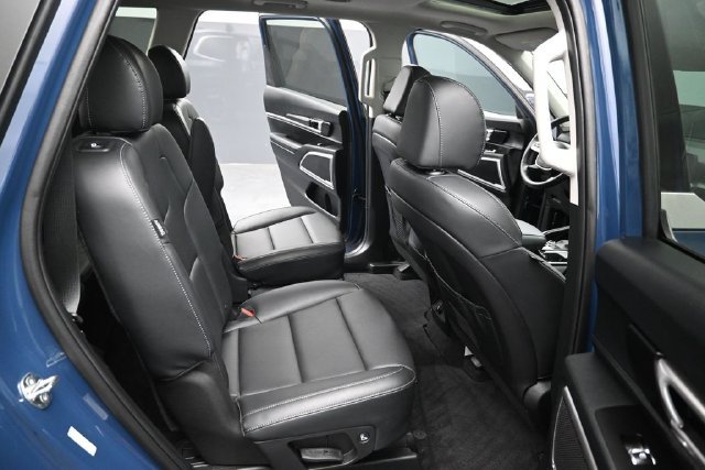 Used 2024 Kia Telluride S w/ S Sunroof Package AWD/4WD image 35