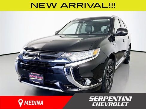 Used 2018 Mitsubishi Outlander GT image 1