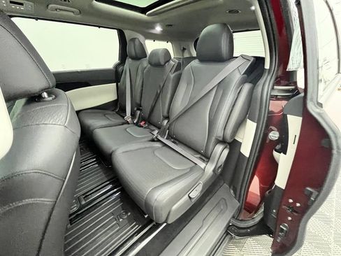 Used 2024 Kia Carnival SX Prestige FWD image 42